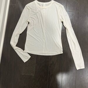 ALO Yoga Cream Long Sleeve Tee